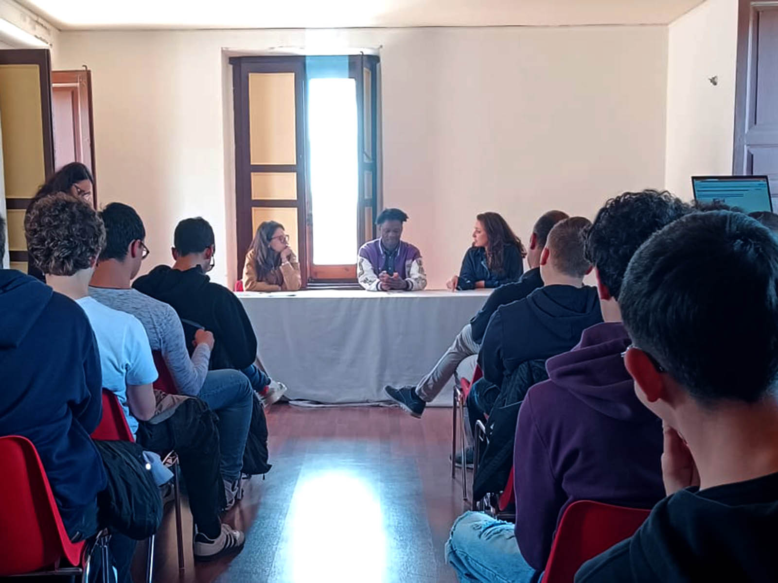 Il Progetto Policoro incontra i giovani dell'ITTS "Scalfaro" parlando di Economia Civile