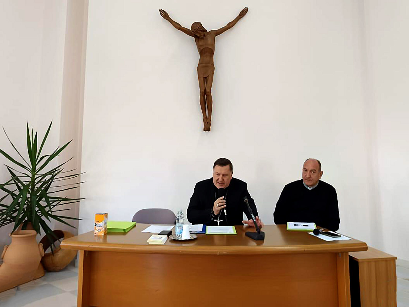 Foto dell'incontro con la Commissione regionale per la dottrina della Fede, annuncio e catechesi dell'11 novembre 2024