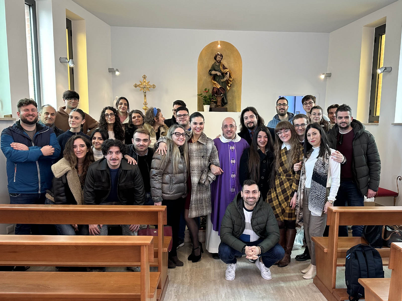 Foto della celebrazione Eucaristica in preparazione al Santo Natale con studenti e personale docente dell'Università "Magna Graecia" di Catanzaro